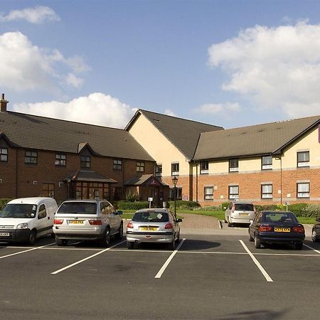 Premier Inn Barnsley Wombwell Ngoại thất bức ảnh