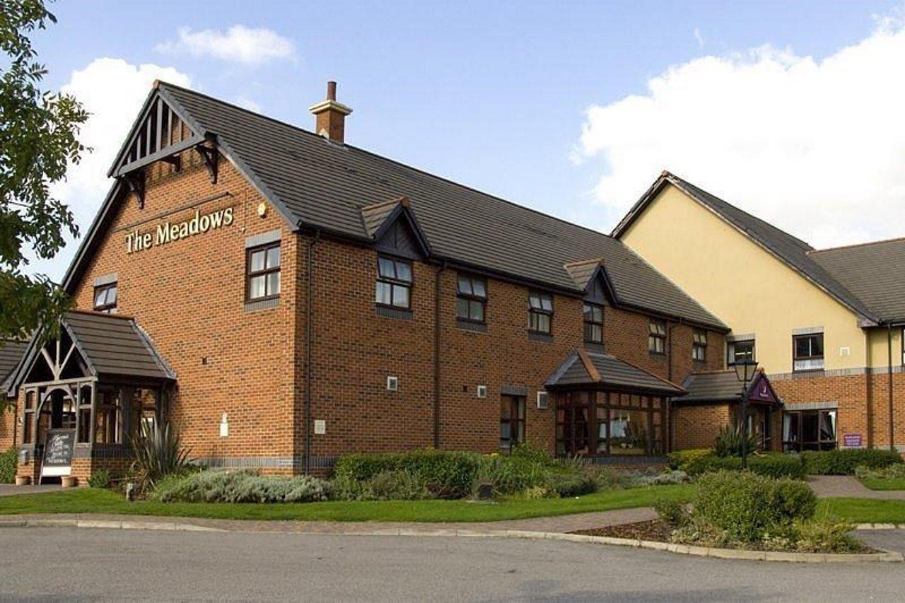 Premier Inn Barnsley Wombwell Ngoại thất bức ảnh