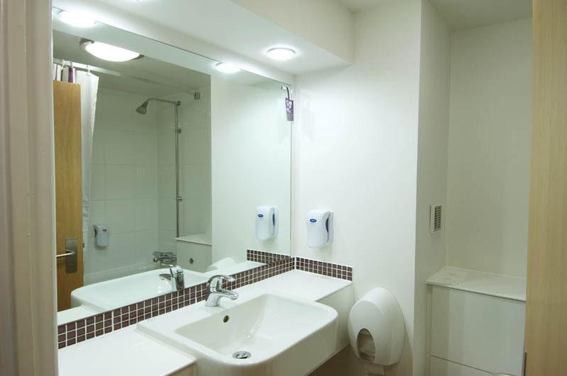 Premier Inn Barnsley Wombwell Ngoại thất bức ảnh